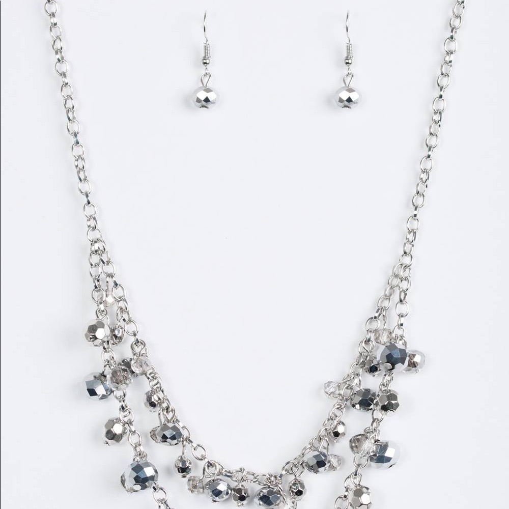 5 for $25! Paparazzi silver necklace set